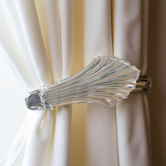 Pair Lucite Fan/Shell Curtain Holdbacks • Hollywood-Regency / Art-Deco Revival • - Picture 2 of 10
